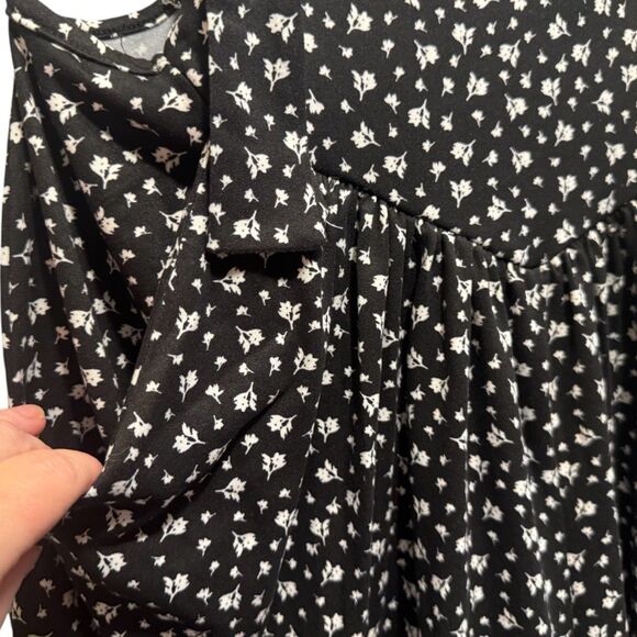 Black Ditsy Floral Print Overalls Jumpsuit with Pockets NWT | Boutique - Picture 8 of 11